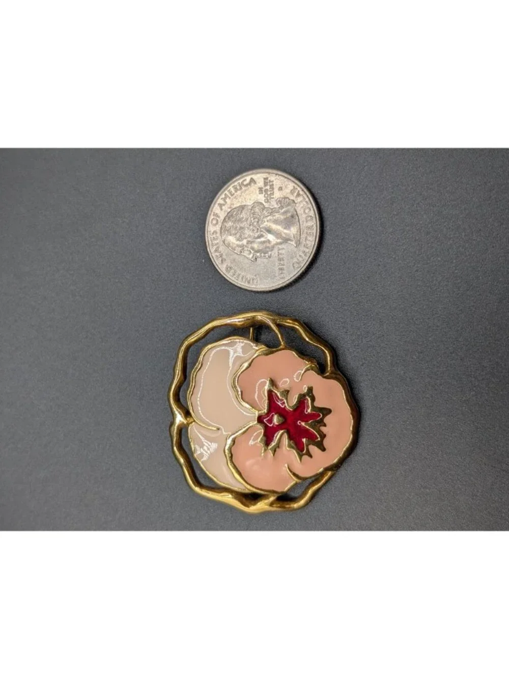 Set of 2 Flower Enamel Pins/Brooches Pink White Gold-tone Feminine Spring Summer